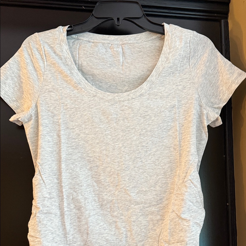 Old Navy Light Gray Short Sleeve maternity Tee M - Picture 3 of 7